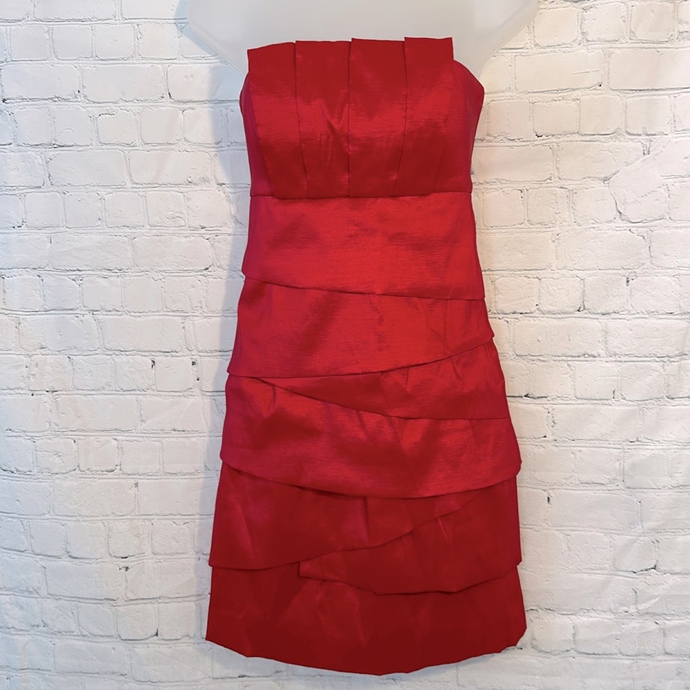 Max and Cleo fancy strapless layered dress New size 2